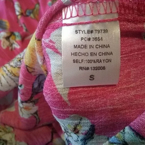 Bnwt boutique pink Entro floral blouse - Picture 2 of 4